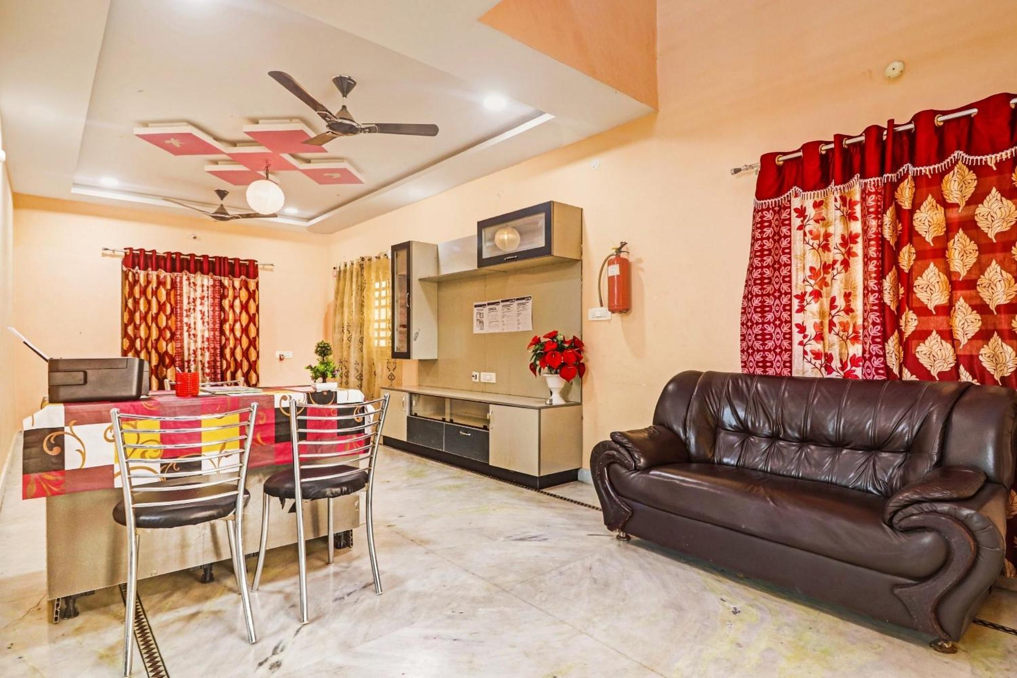 Hotel O Royal Stay Near Mantra Mall Haidar Sahibguda Екстер'єр фото
