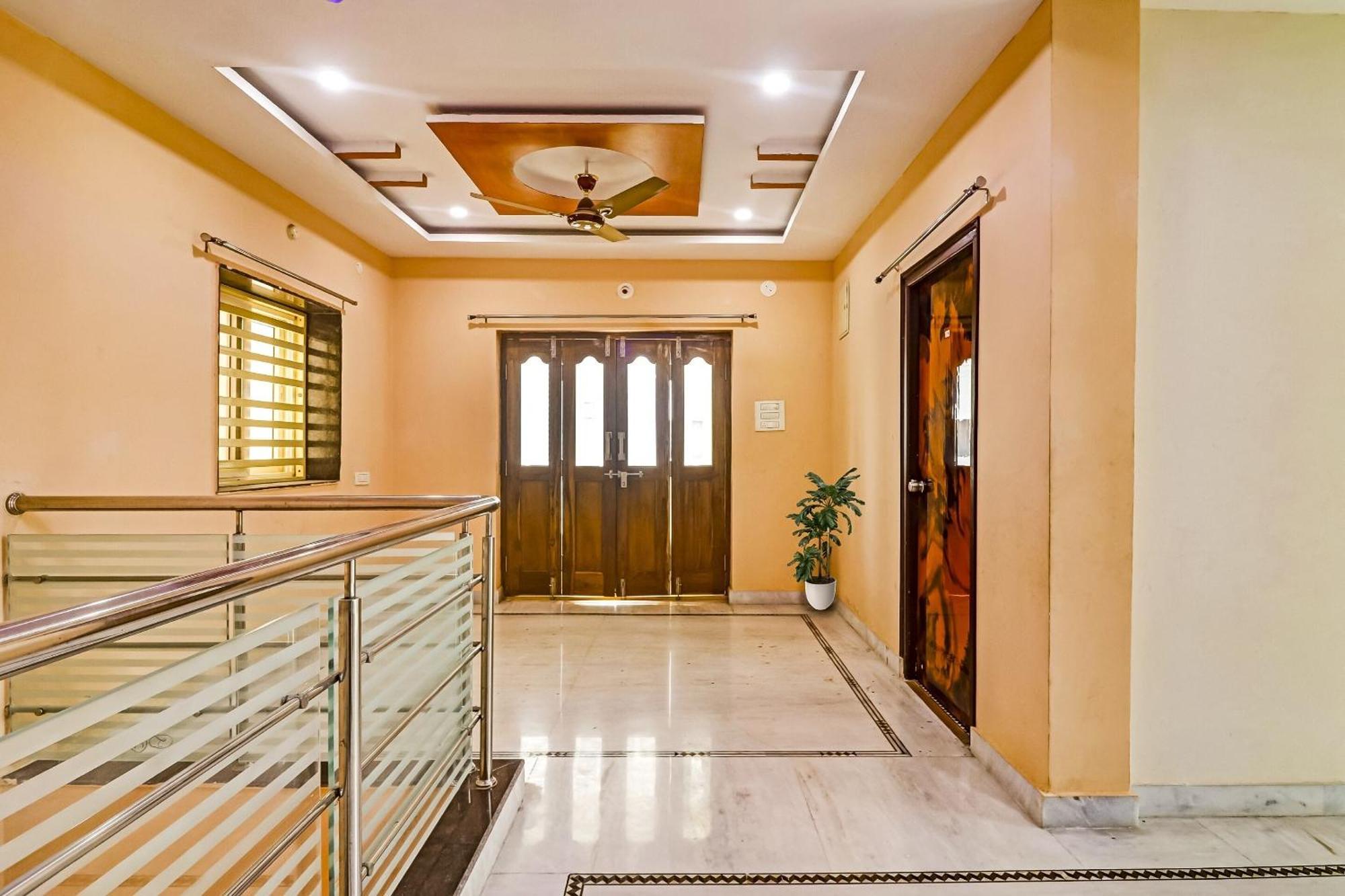 Hotel O Royal Stay Near Mantra Mall Haidar Sahibguda Екстер'єр фото